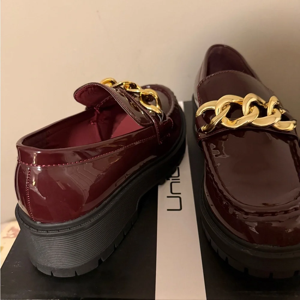 Women’s Patent Leather Chain-Accent Loafers in burgundy - Picture 2 of 6